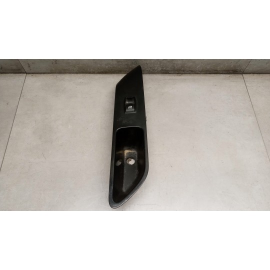 INTERRUTTORI E PULSANTI ALZAVETRI IVECO Daily 2014> usato