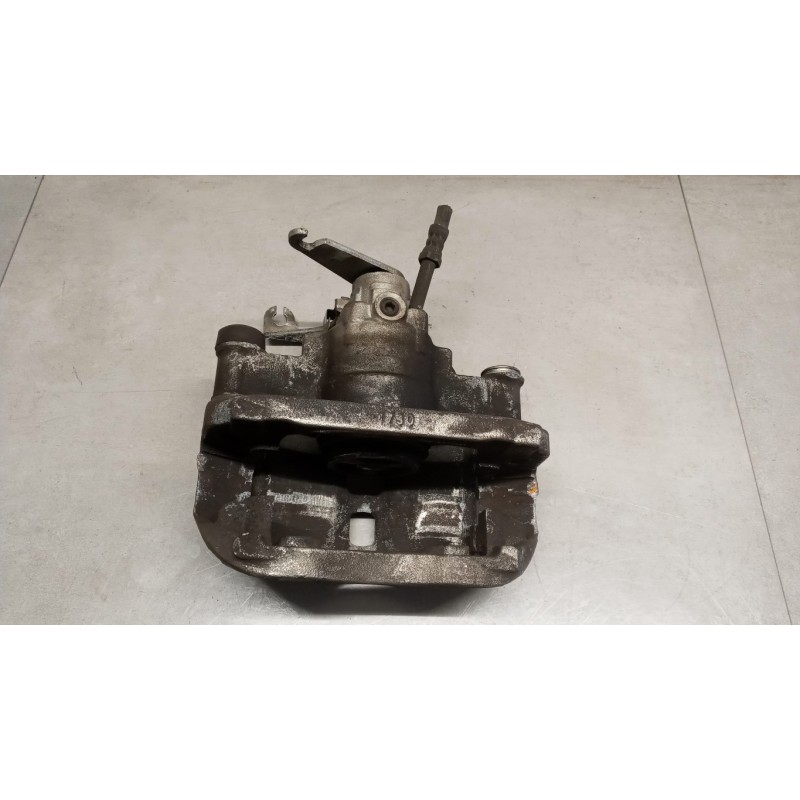 IVECO PINZA POSTERIORE DESTRA IVECO Daily 2014> usato