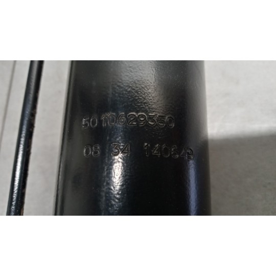 PISTONE ALZA CABINA RENAULT truck Premium 2005>2013 usato