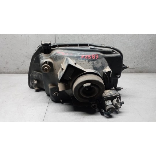 RIGHT HEADLIGHT MITSUBISHI L200 2001>2002 used