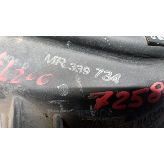 FARO ANTERIORE DESTRO MITSUBISHI L200 2001>2002 usato