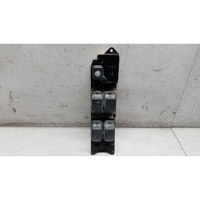 MITSUBISHI INTERRUTTORI E PULSANTI ALZAVETRI MITSUBISHI L200 2001>2002 usato