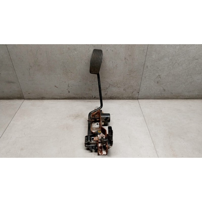 MITSUBISHI PEDALE ACCELERAZIONE ELETTRONICO MITSUBISHI L200 2001>2002 usato