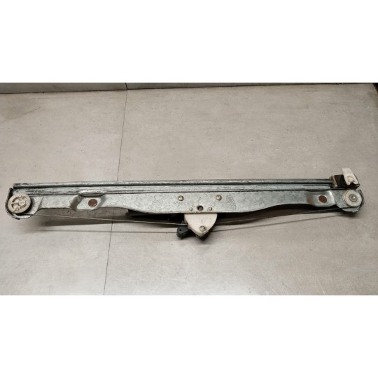 FRONT RIGHT POWERED WINDOWS  NISSAN truck Atleon used