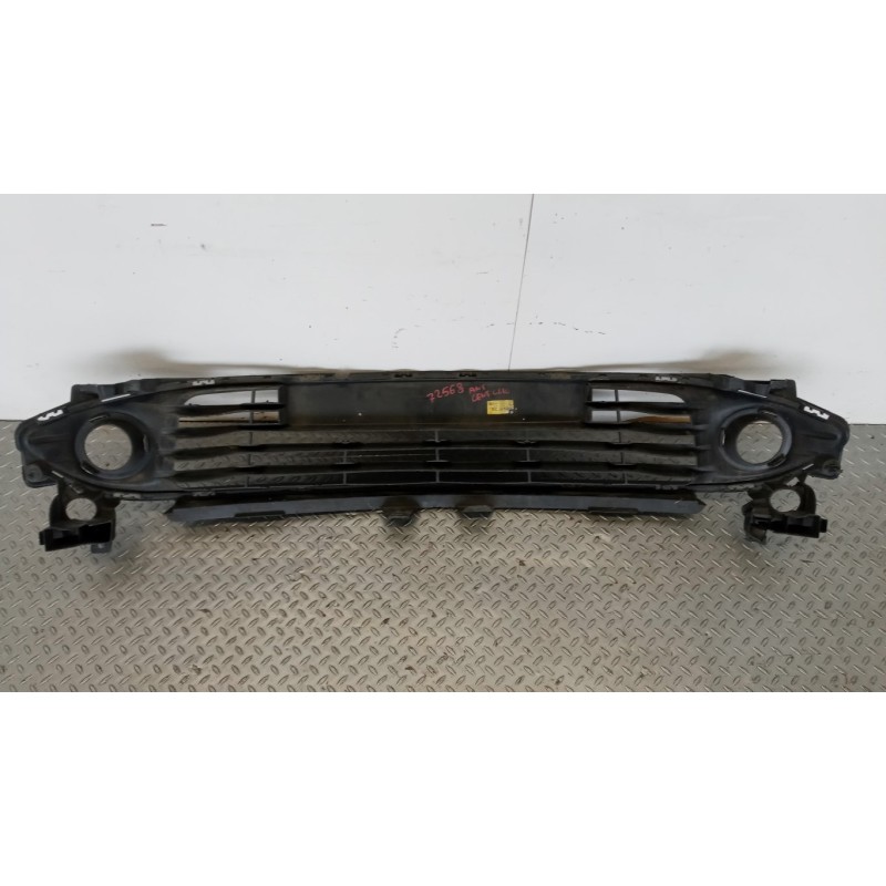 RENAULT GRILLE FRONT BUMPER  RENAULT Clio 2012>2016 used