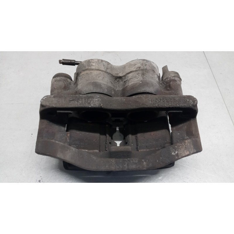 NISSAN truck PINZA ANTERIORE SINISTRA NISSAN truck Atleon usato