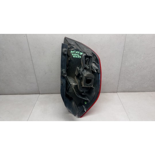 FARO POST ESTERNO LED DESTRO RENAULT Scenic 2006>2009 usato