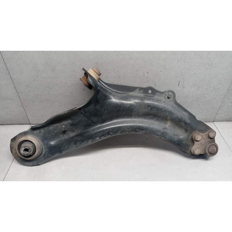 RENAULT CONTROL ARM FRONT LOWER LEFT  RENAULT Kangoo 2008>2013 used