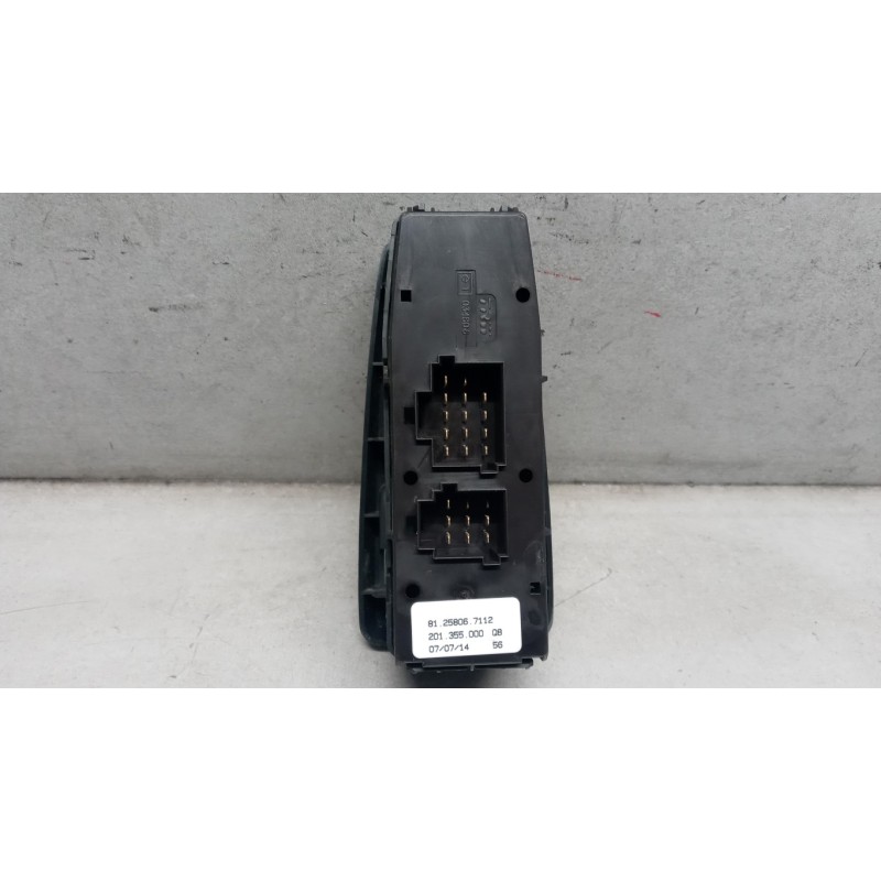 MAN INTERRUTTORI E PULSANTI ALZAVETRI MAN TGX euro 6 usato