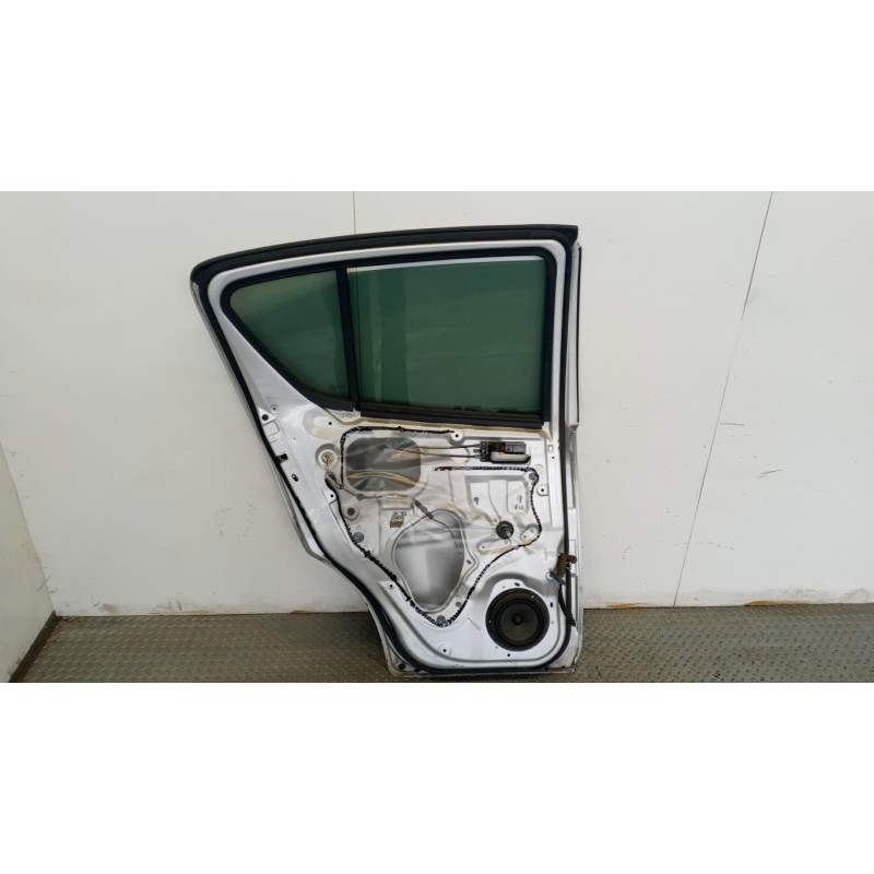 SUZUKI LEFT REAR DOOR  SUZUKI Splash 2008> used